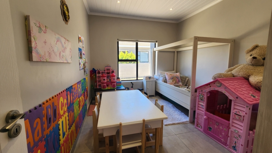 3 Bedroom Property for Sale in Country Club Western Cape